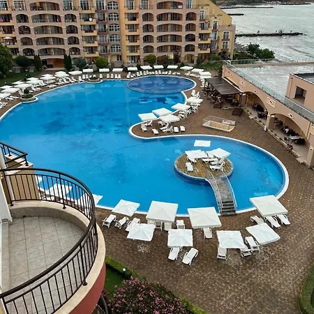 Midia Grand Διαμέρισμα